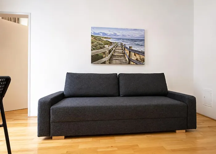 Bright And Cozy 2-bedroom In * Viena