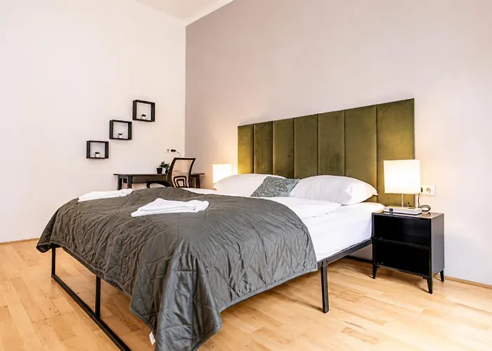 Bright And Cozy 2-bedroom In Apartamento Viena